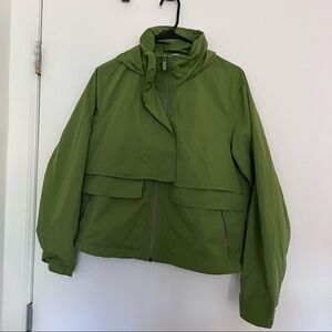 Lululemon always effortless jacket size medium green